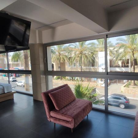 Agia Marina Summertime Signature Suites מראה חיצוני תמונה