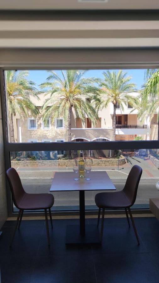 Agia Marina Summertime Signature Suites מראה חיצוני תמונה