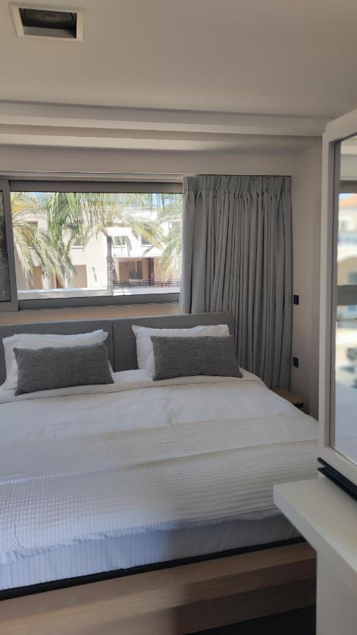 Agia Marina Summertime Signature Suites מראה חיצוני תמונה