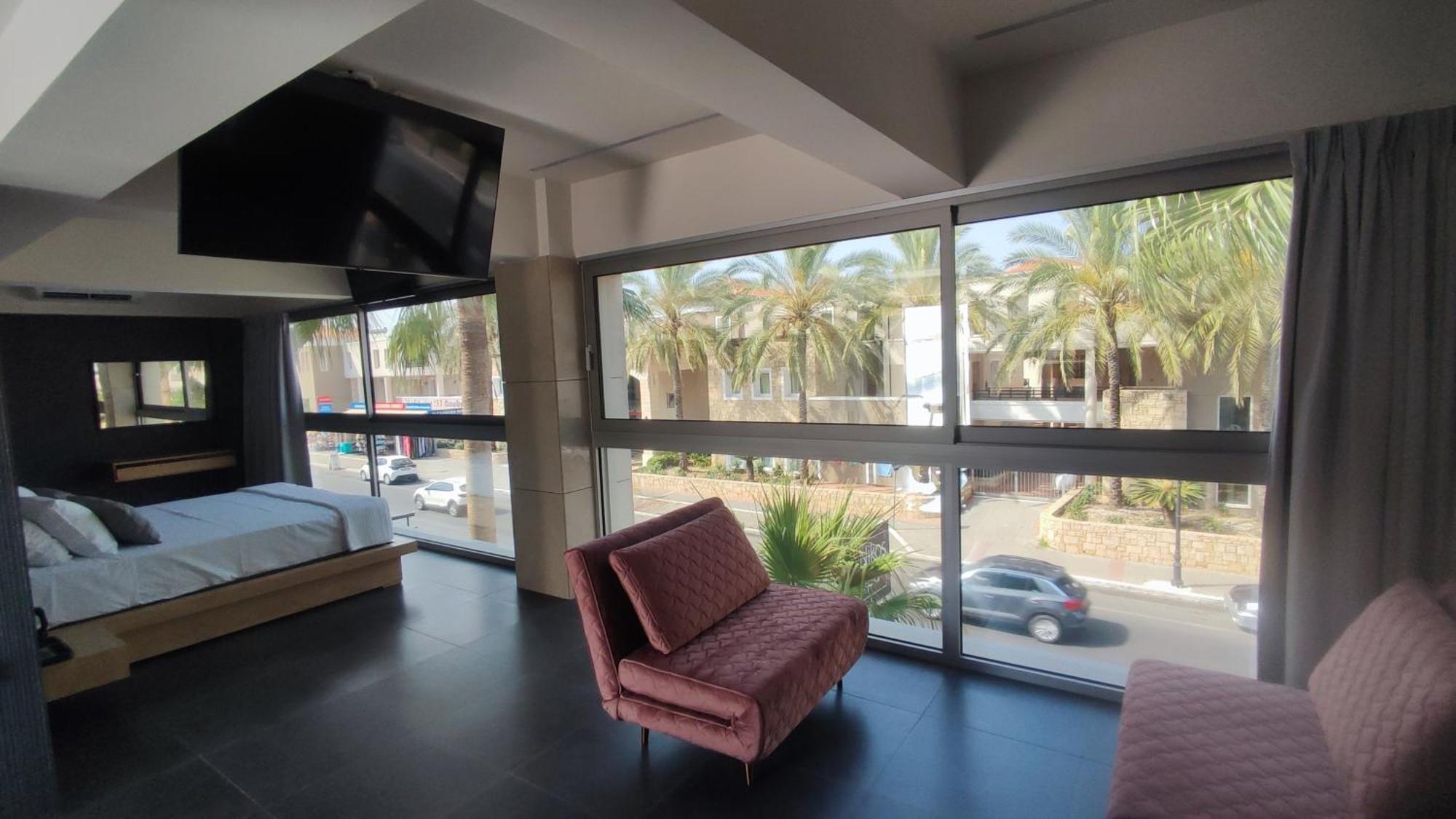 Agia Marina Summertime Signature Suites מראה חיצוני תמונה